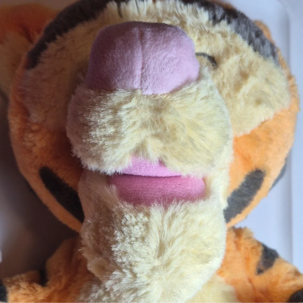 Disney Tigger Winnie the Pooh Plush Stuffed Animal Small 6-14 In 2010 MPN softie